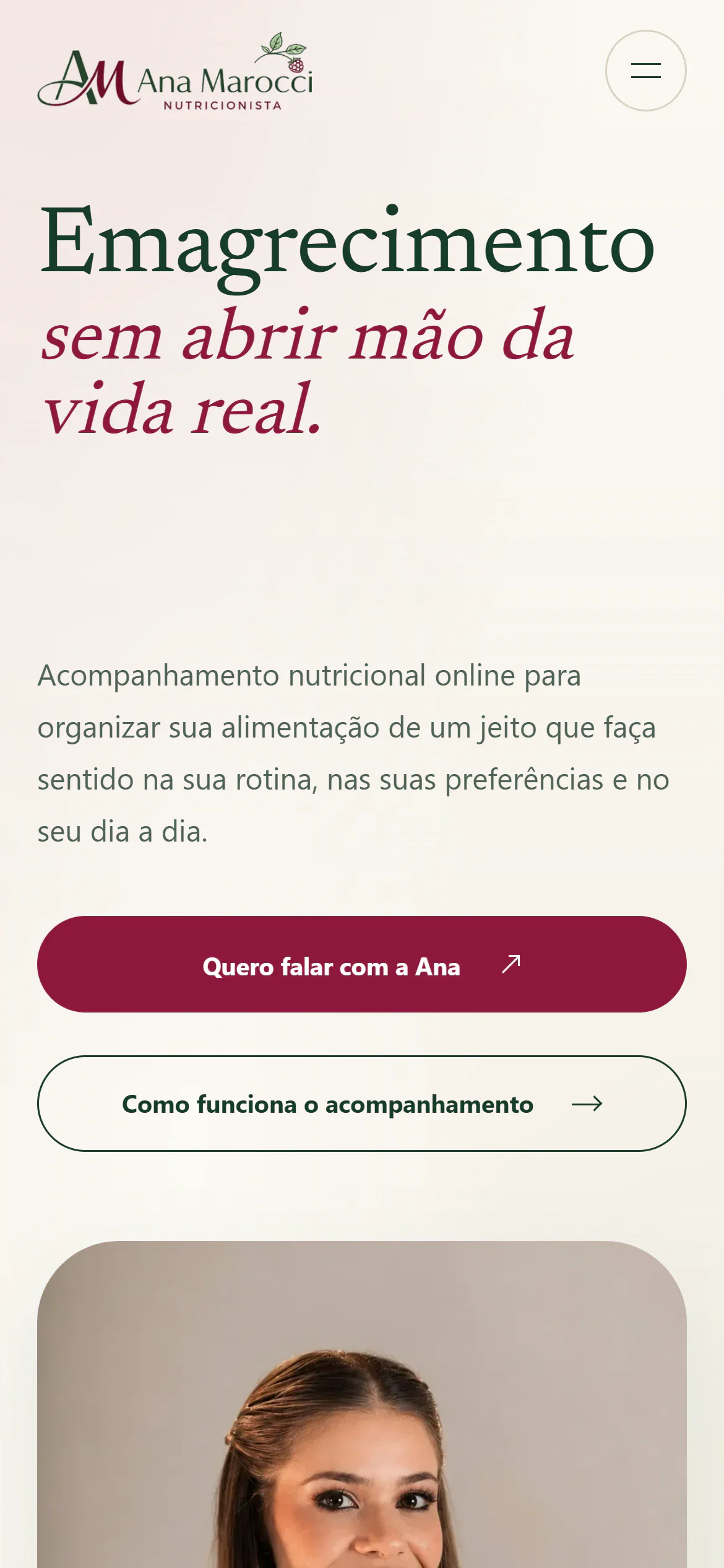 No celular, o primeiro botão já abre o WhatsApp dela.